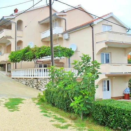 شقة In With Terrace, Air Conditioning, Wifi, Washing Machine 87-2 *