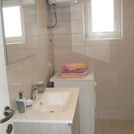 In With Terrace, Air Conditioning, Wifi, Washing Machine 87-2 * Лопар